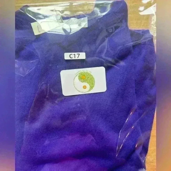 NWT Vintage 80s ‎ 100% Cashmere Blue Belford V Neck Sweater Women's Size M - Picture 5 of 5